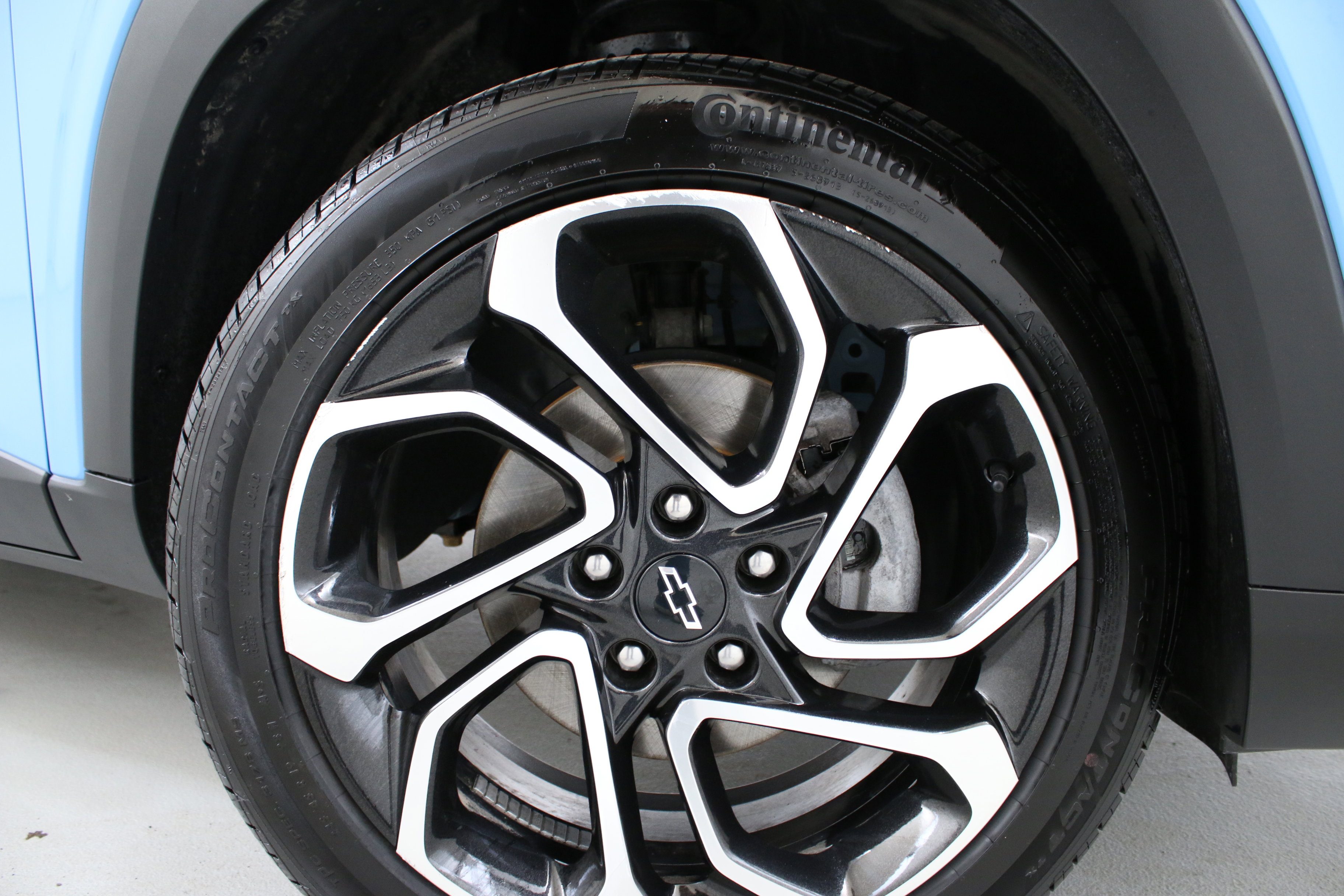 Certified 2024 Chevrolet Trax RS FWD image 32