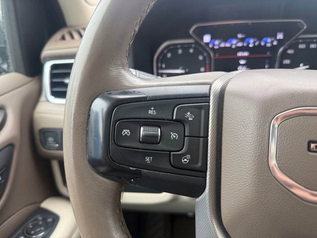 Used 2021 GMC Yukon XL Denali AWD/4WD image 25