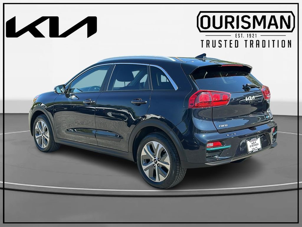 Certified 2022 Kia Niro EX w/ Cold Weather Package FWD image 3