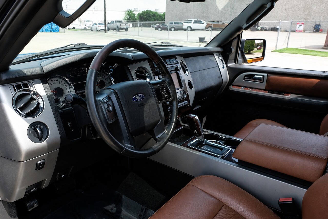 Used 2010 Ford Expedition EL 4WD image 3