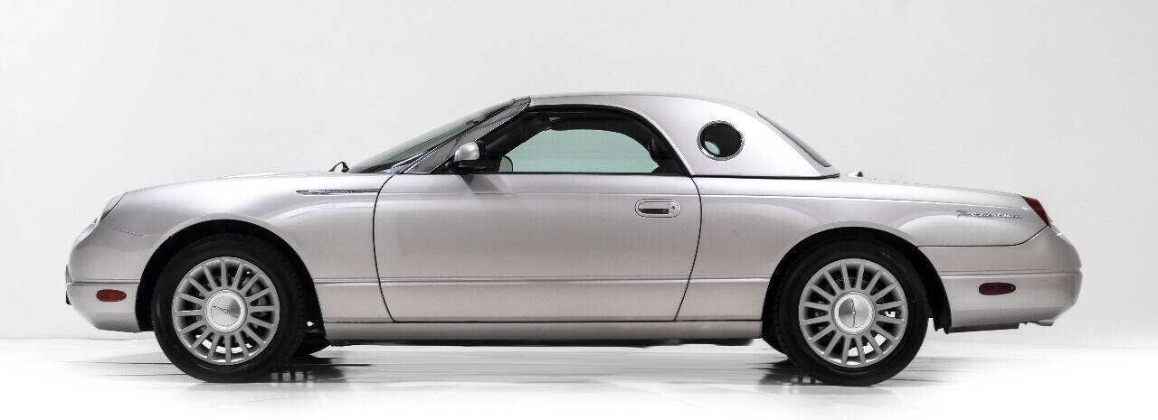 Used 2005 Ford Thunderbird RWD image 8