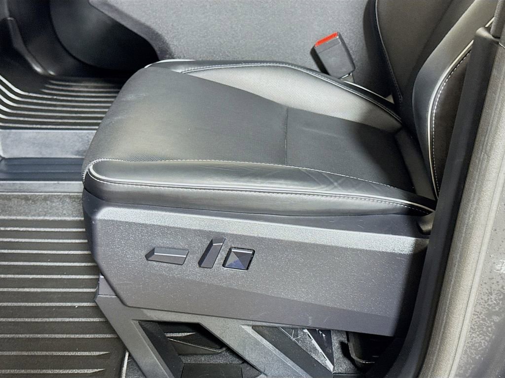 Used 2024 Tesla Cybertruck AWD Crew Cab image 16