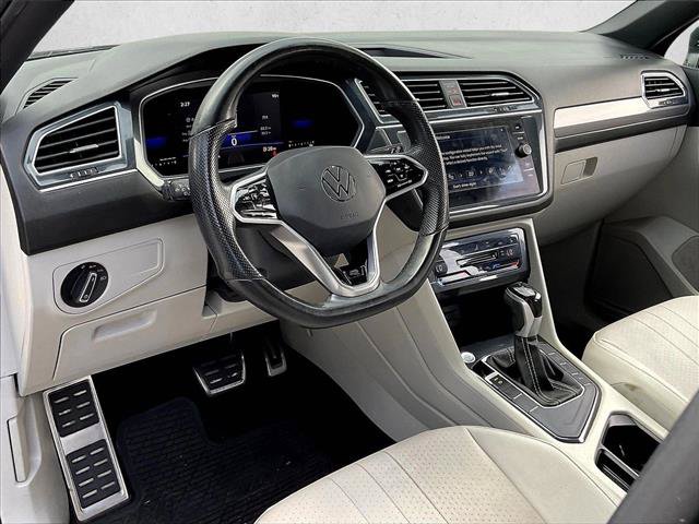 Used 2023 Volkswagen Tiguan SE R-Line FWD image 13