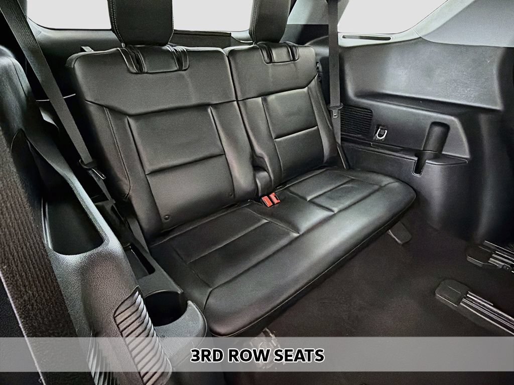 Used 2023 Ford Explorer XLT w/ Equipment Group 202A AWD/4WD image 8