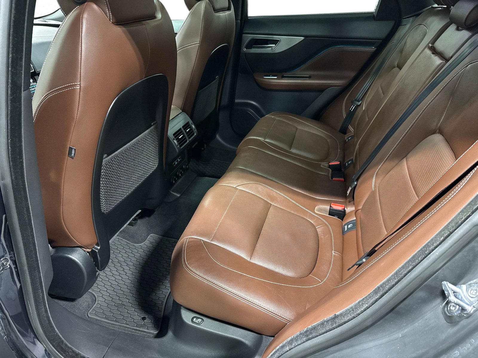 Used 2018 Jaguar F-PACE S image 15