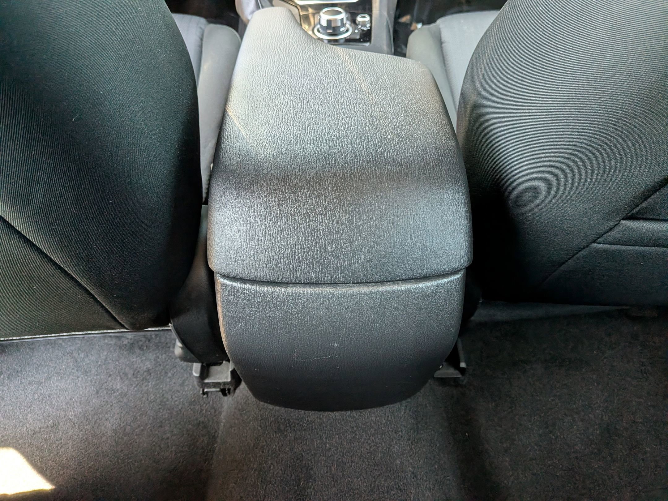 Used 2016 MAZDA MAZDA3 i Sport FWD image 29
