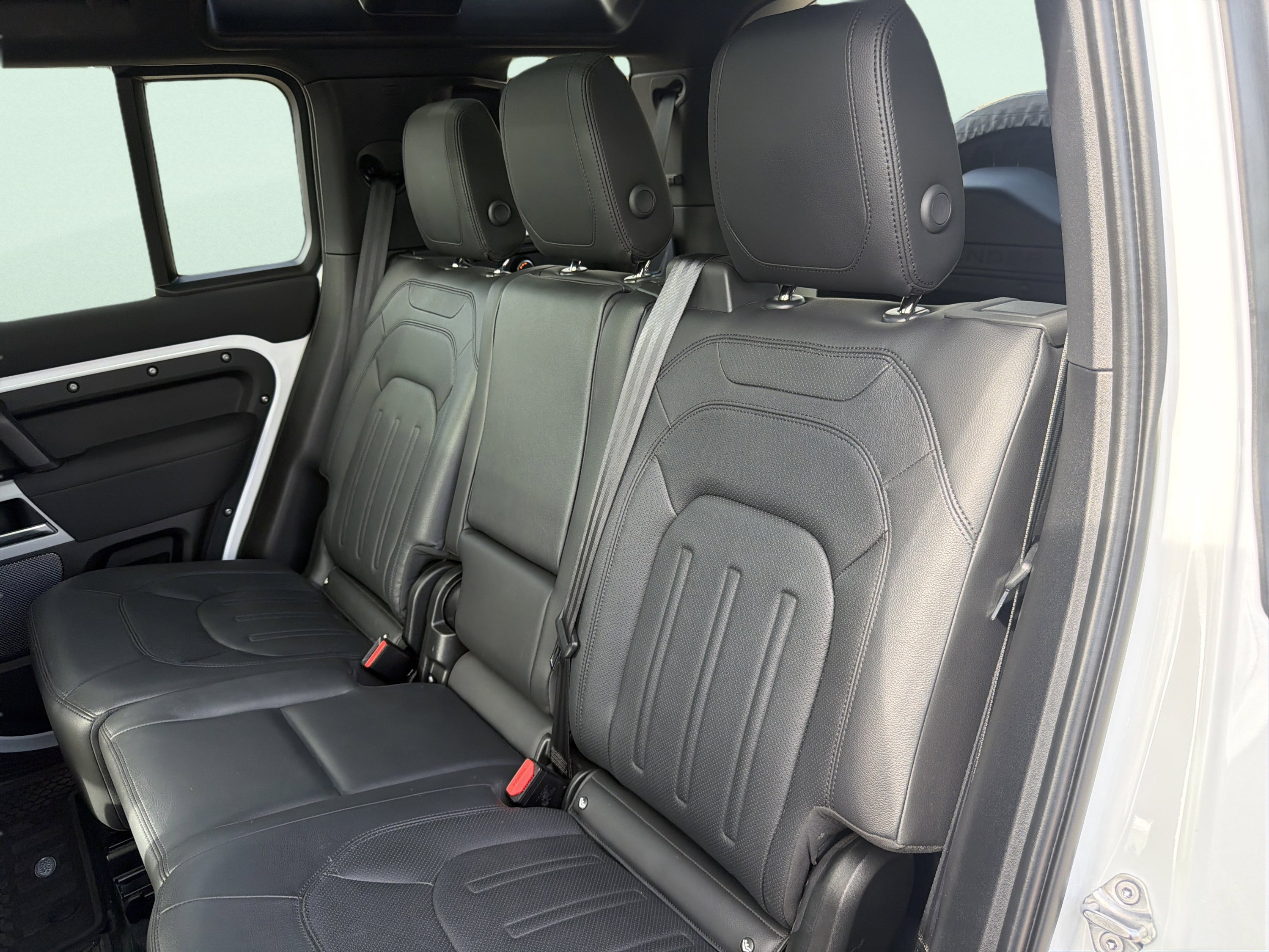 Used 2022 Land Rover Defender 110 S AWD/4WD image 26