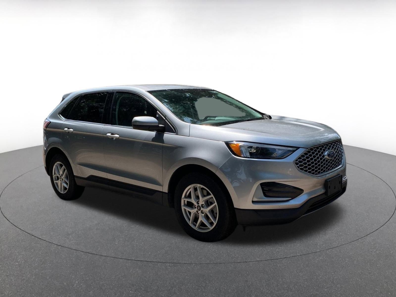 Used 2023 Ford Edge SEL