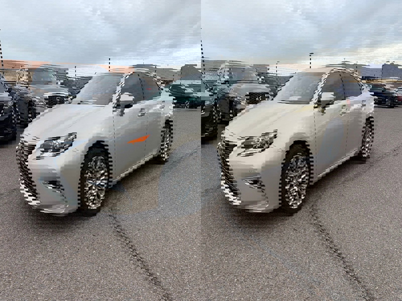 Used 2016 Lexus ES 350 w/ Luxury Package w/Wood Trim image 1