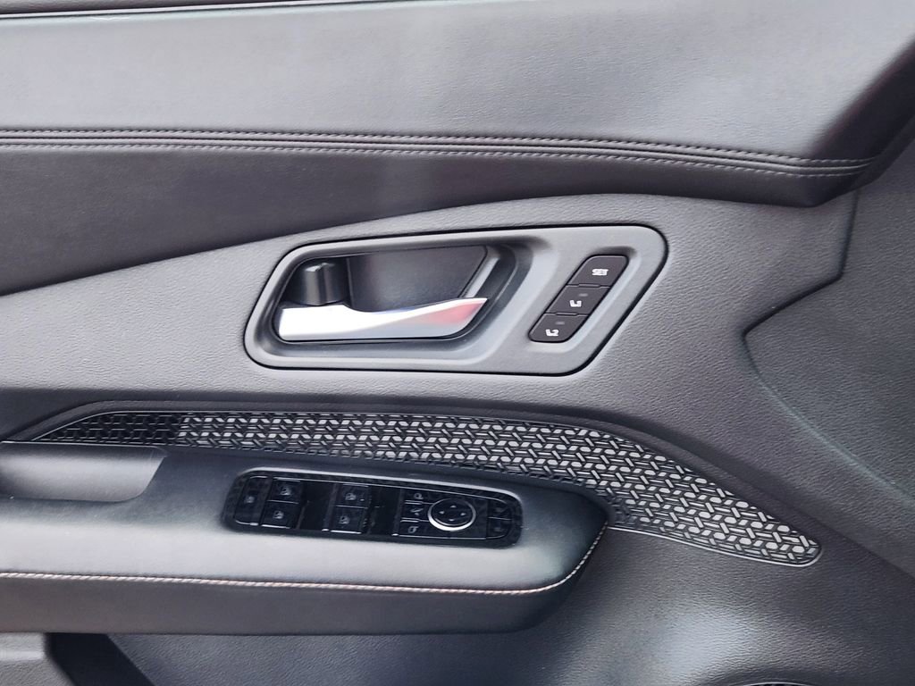 Used 2023 Nissan Ariya FWD image 20