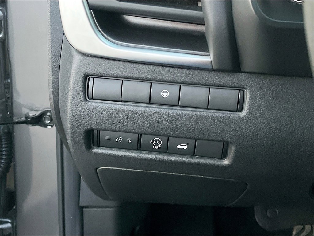 Used 2024 Nissan Rogue SV image 10