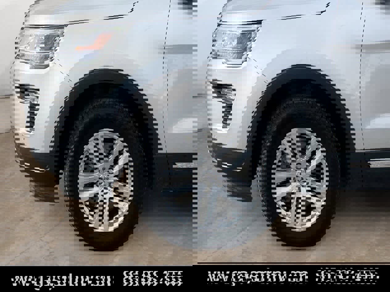 Used 2022 Ford Explorer XLT image 9