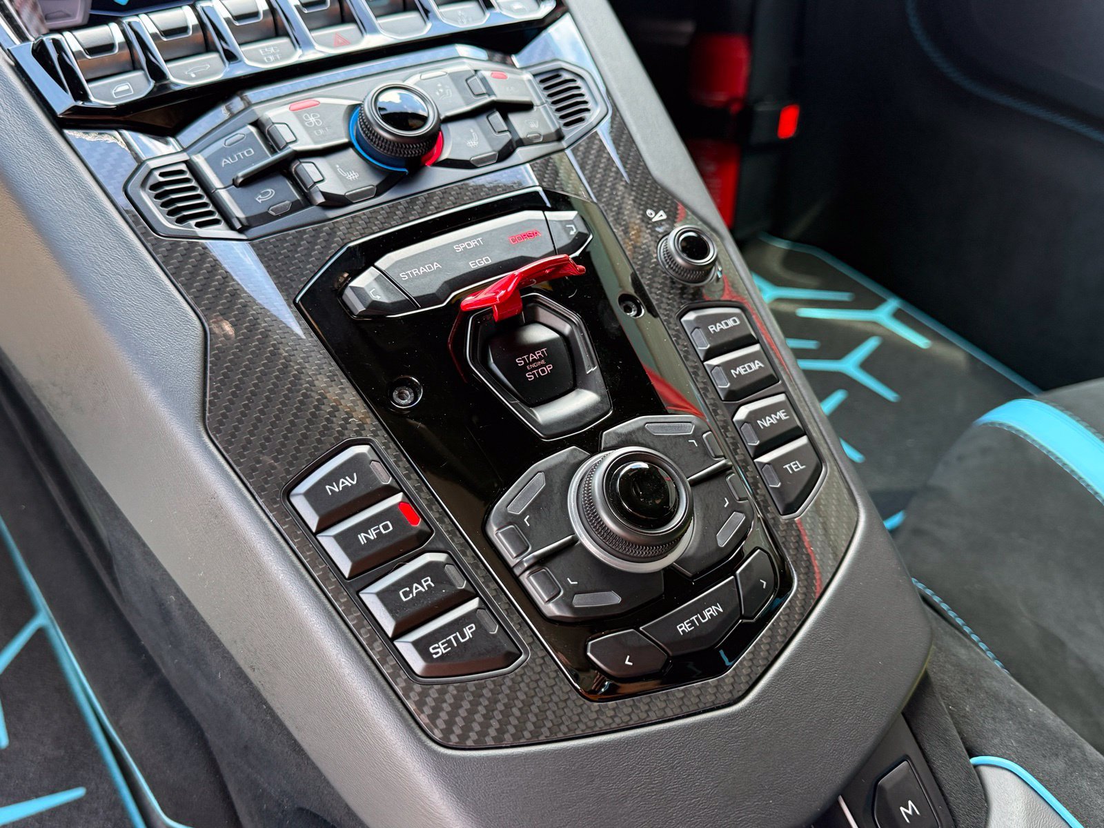 Used 2021 Lamborghini Aventador SVJ AWD/4WD image 45