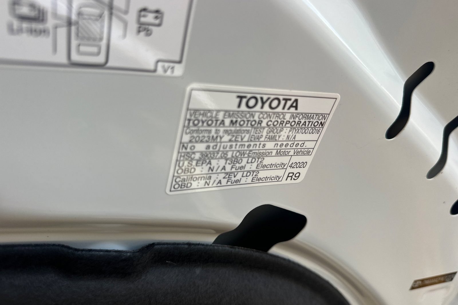 Certified 2023 Toyota bZ4X FWD image 38