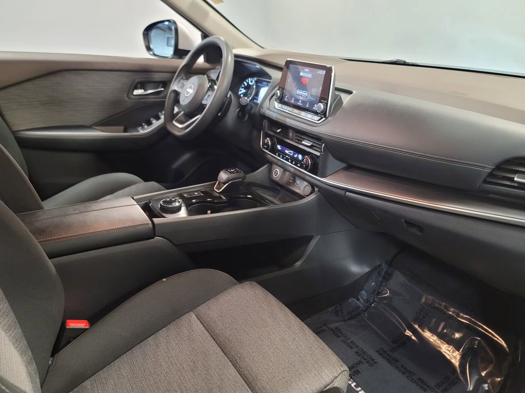 Certified 2023 Nissan Rogue SV image 21
