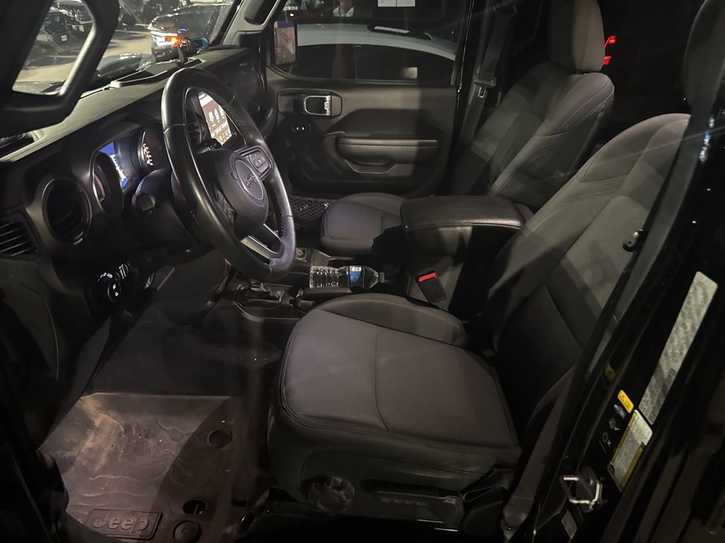 Used 2022 Jeep Gladiator Sport image 10