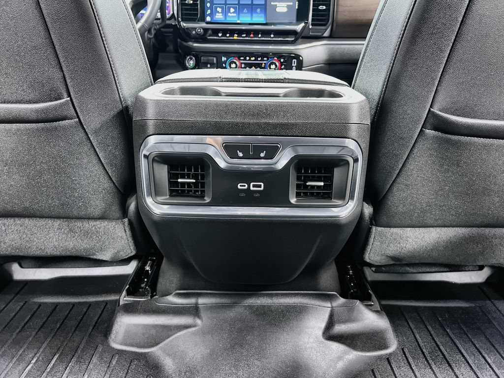 Used 2024 Chevrolet Silverado 2500 High Country w/ Technology Package AWD/4WD image 22