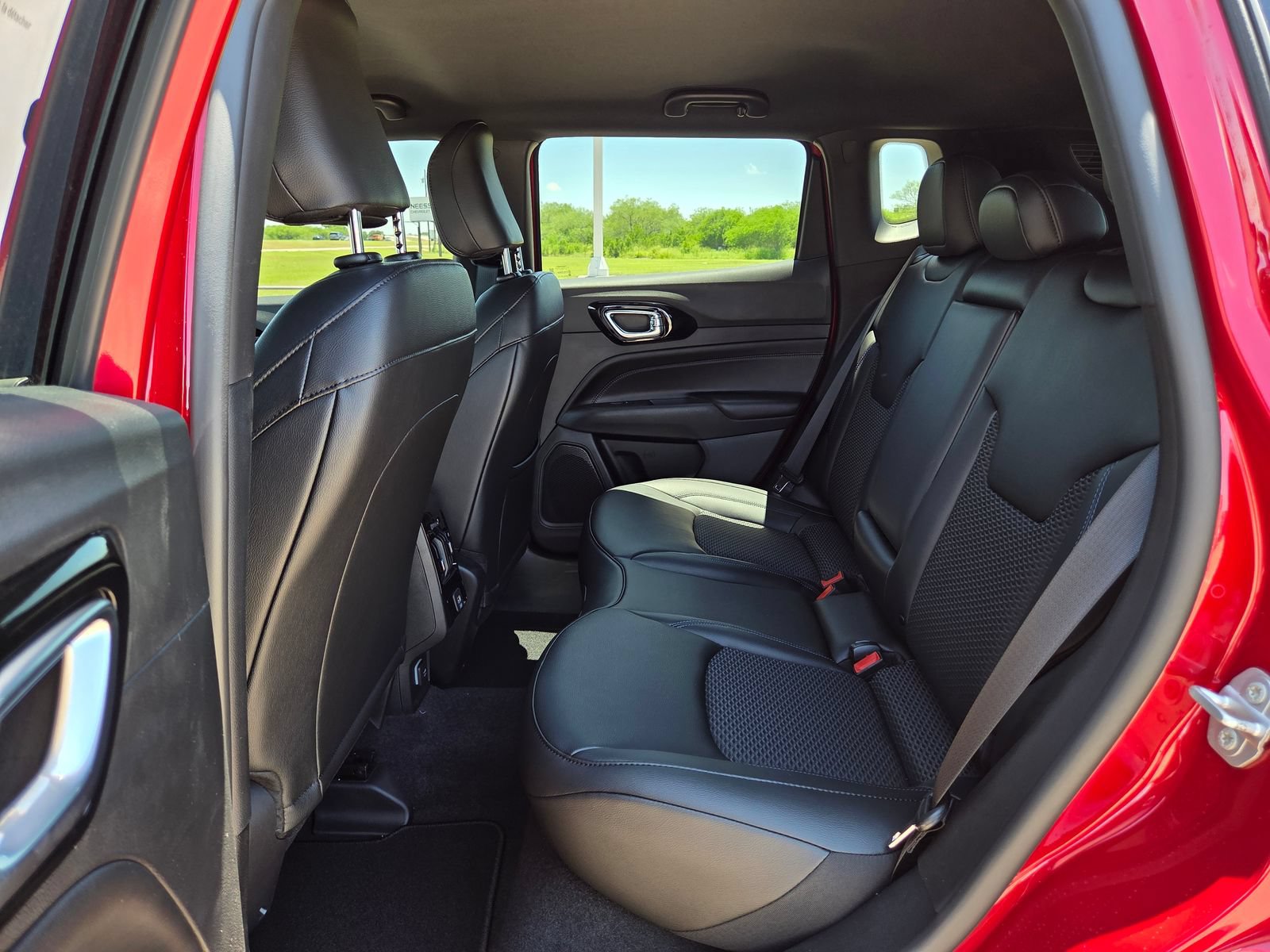 New 2026 Jeep Compass Latitude AWD/4WD image 15