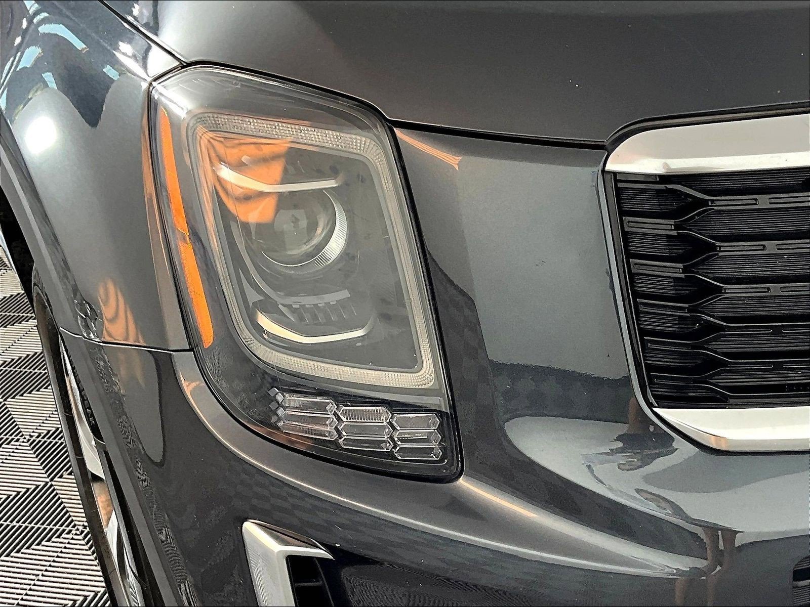 Used 2022 Kia Telluride EX FWD image 29