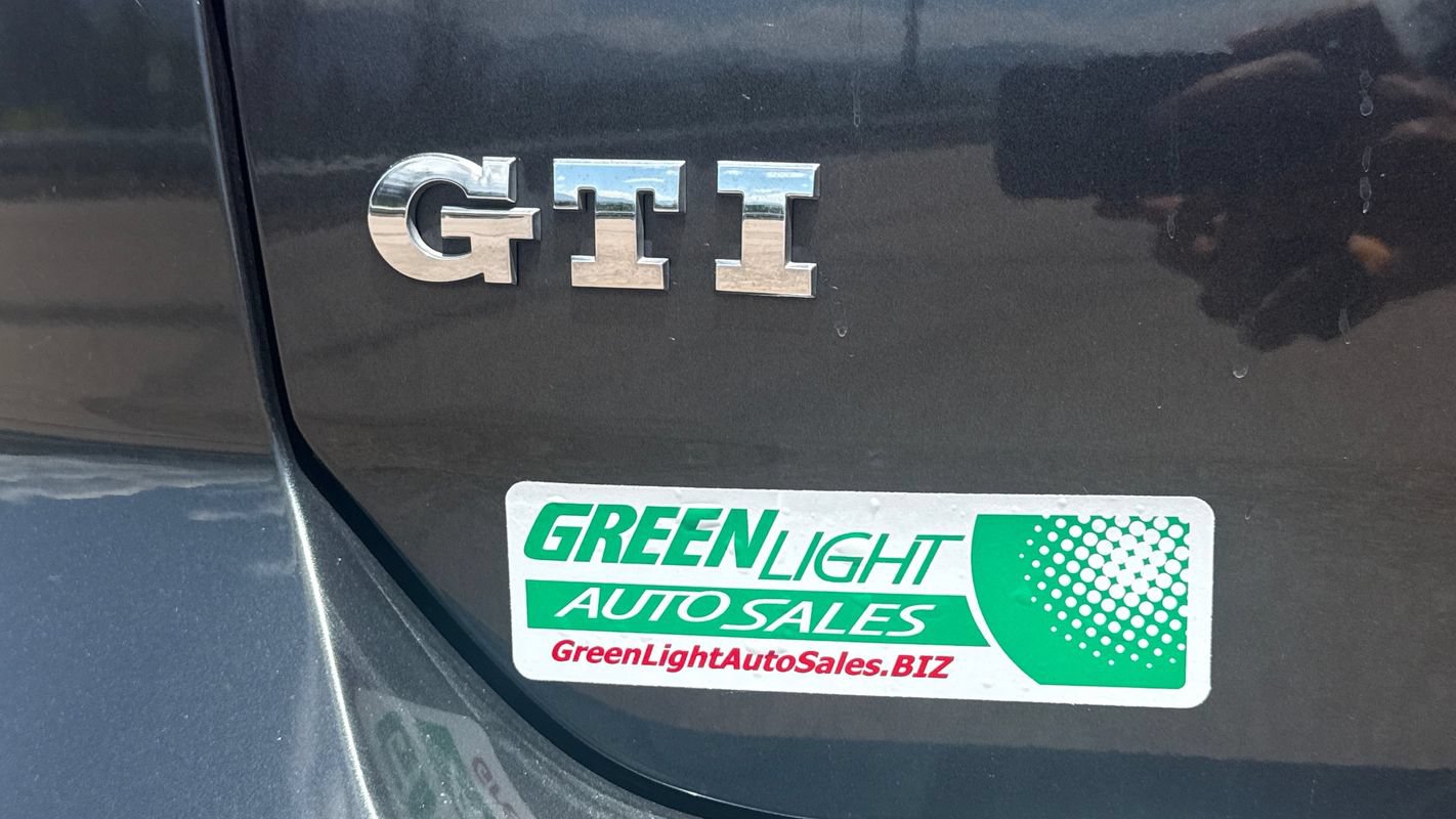 Used 2016 Volkswagen GTI SE FWD image 14