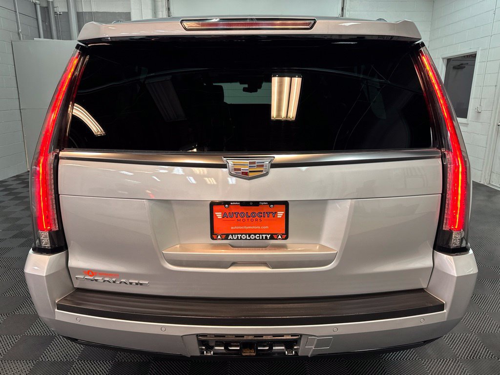 Used 2017 Cadillac Escalade ESV Platinum AWD/4WD image 8