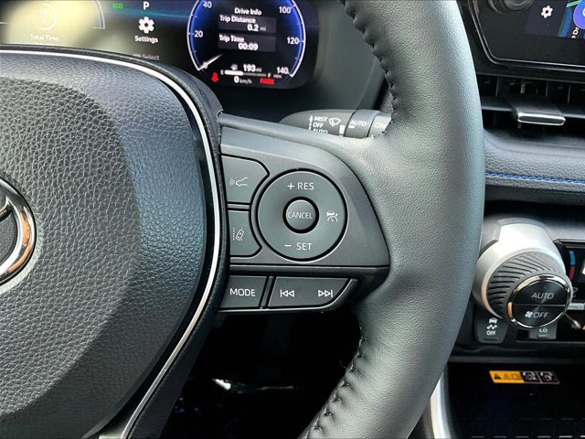 Used 2025 Toyota RAV4 XSE w/ Advanced Technology Package image 21