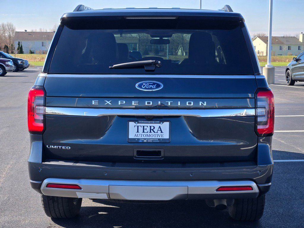 Used 2024 Ford Expedition Limited image 16