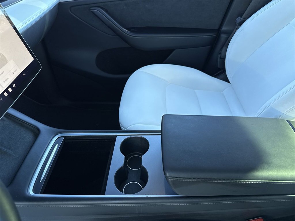 Used 2023 Tesla Model Y Long Range image 18