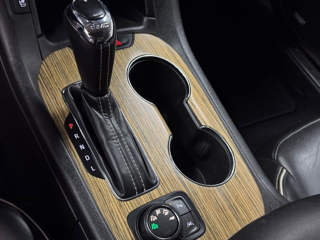 Used 2017 GMC Acadia Denali w/ Technology Package image 34