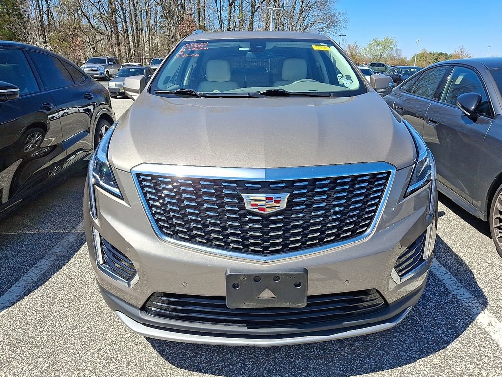 Used 2023 Cadillac XT5 Premium Luxury image 2
