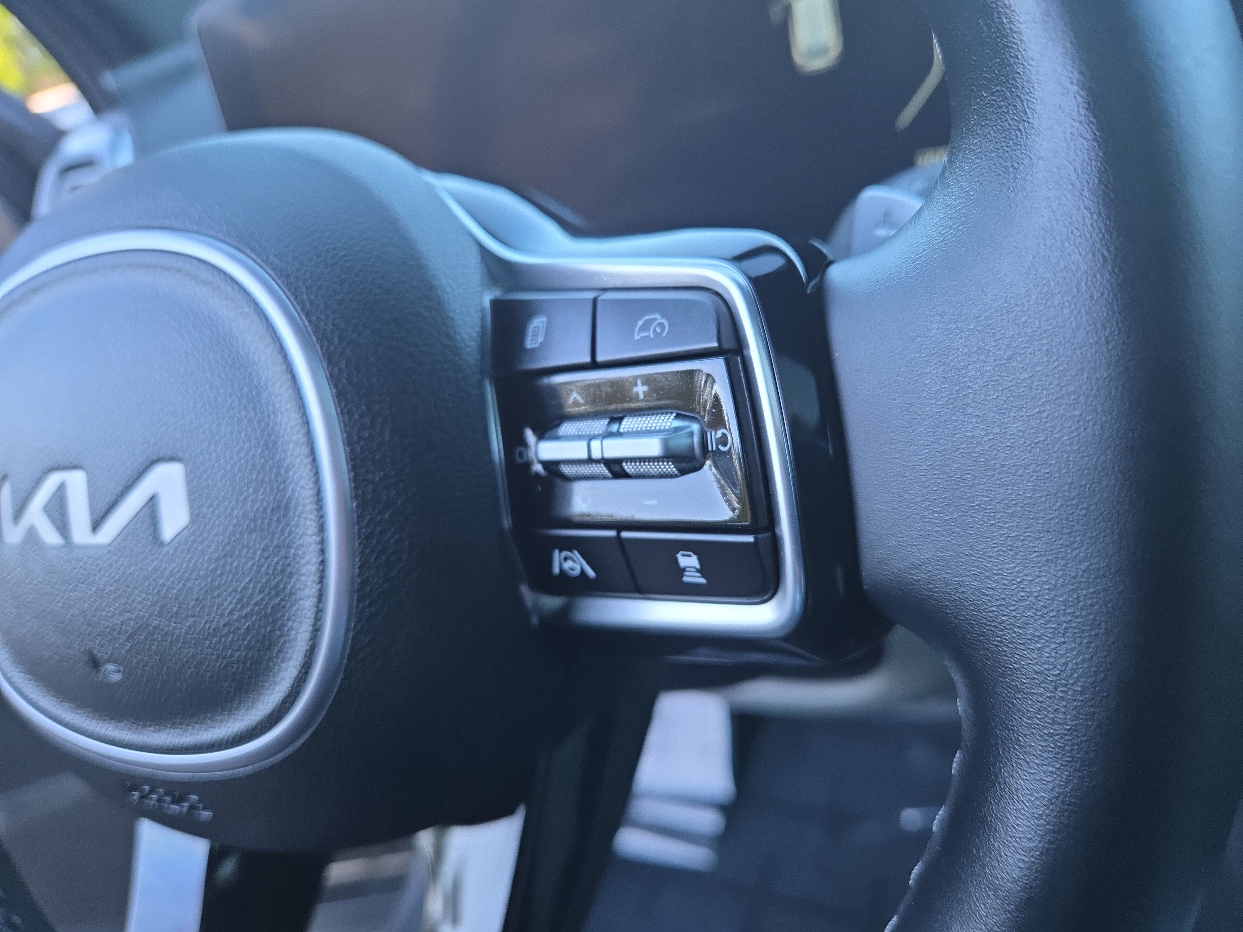 Used 2025 Kia Sorento SX Prestige image 12