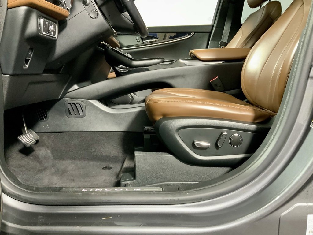 Used 2022 Lincoln Nautilus Reserve w/ Class II Trailer Tow Package image 20