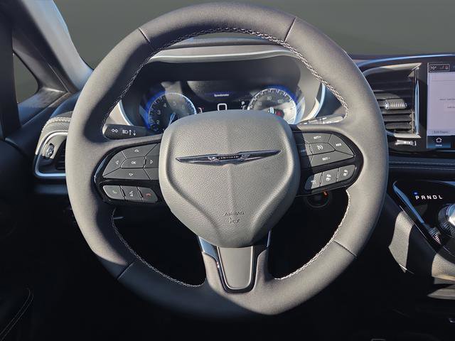 New 2026 Chrysler Pacifica Select w/ S Appearance Package image 15