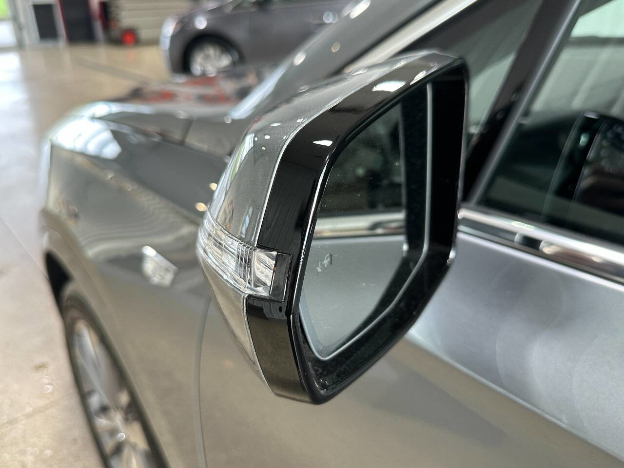 Used 2023 Cadillac XT6 Premium Luxury w/ Technology Package image 6