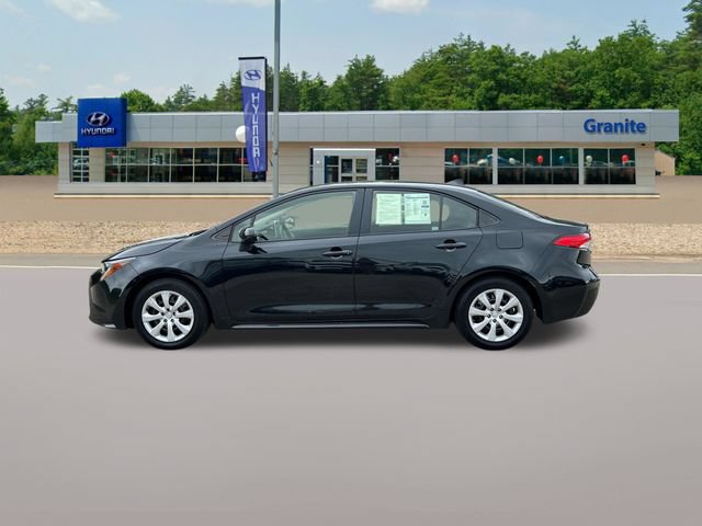 Used 2020 Toyota Corolla LE FWD image 11