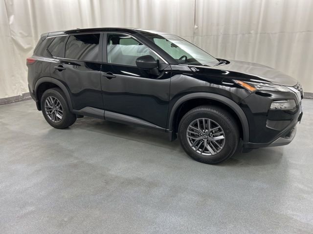 Used 2023 Nissan Rogue S AWD/4WD image 1