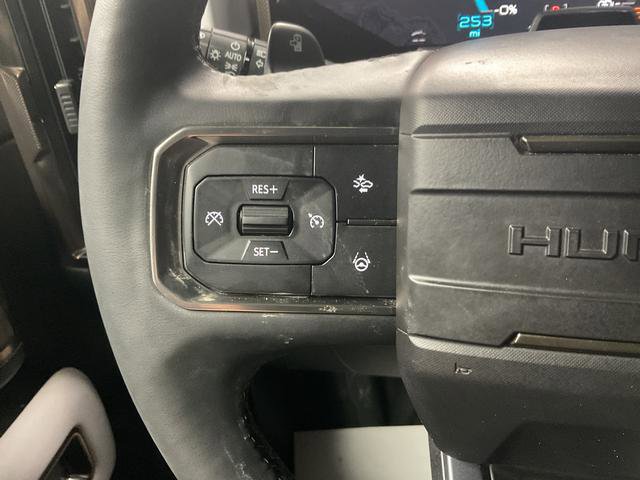Used 2025 GMC Hummer EV 3X w/ LPO, Dark Essentials Package image 17