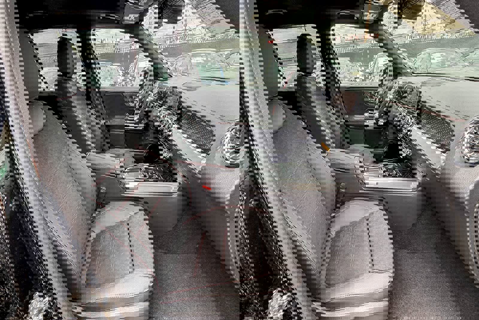 Used 2024 Mercedes-Benz EQB 350 4MATIC SUV image 17