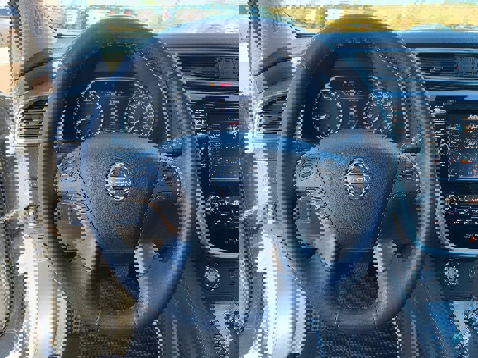 Used 2023 Nissan Murano Platinum w/ Cargo Package image 18