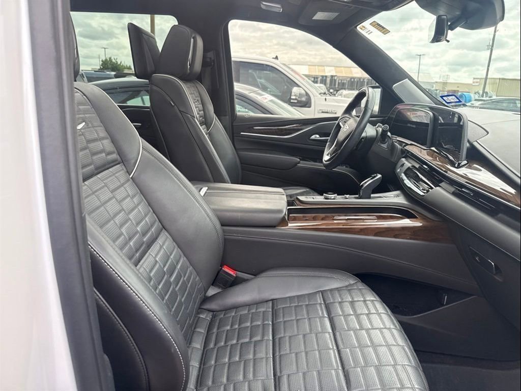 Used 2023 Cadillac Escalade Sport Platinum w/ Heavy-Duty Trailer Package RWD image 8