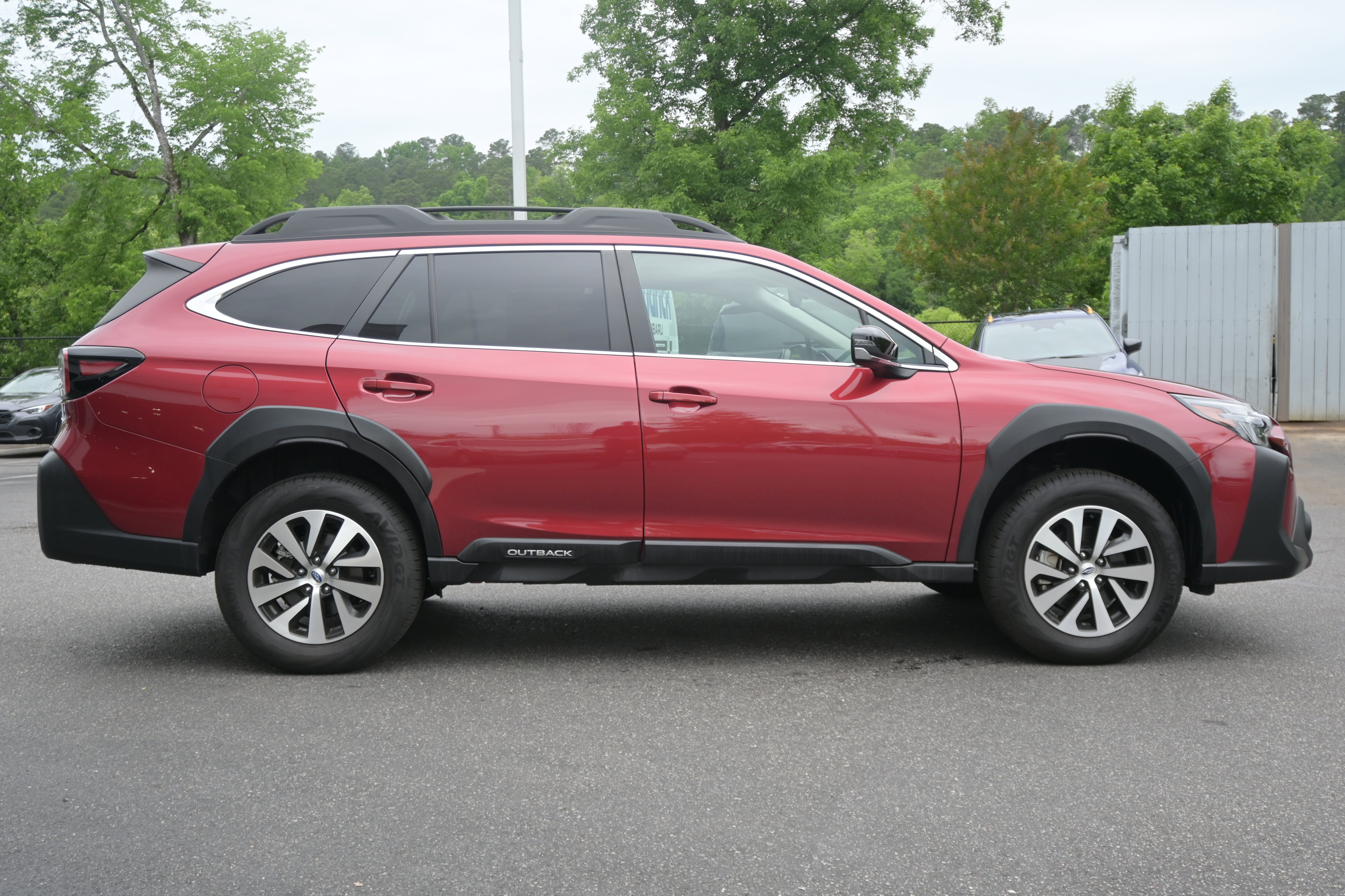 Certified 2025 Subaru Outback Premium AWD/4WD image 10
