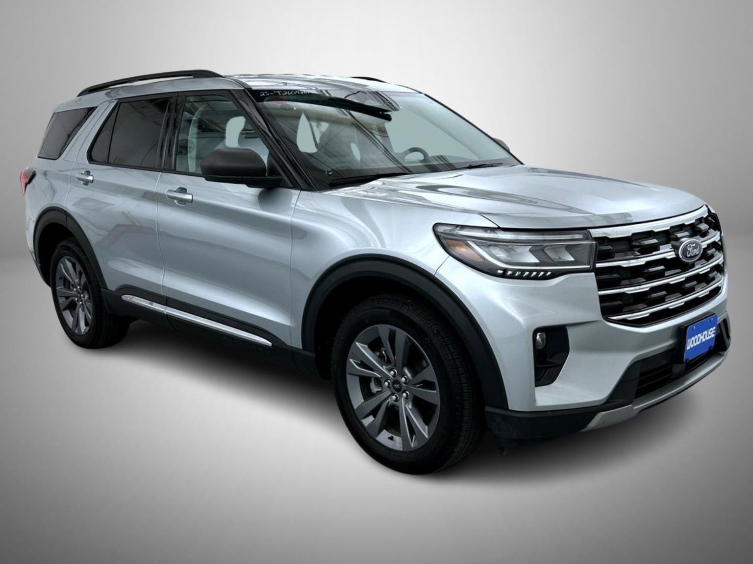 Used 2025 Ford Explorer Active w/ Active Comfort Package image 3