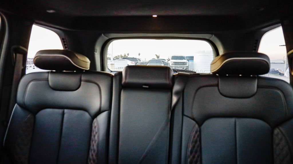 New 2025 Jeep Grand Cherokee Summit image 27