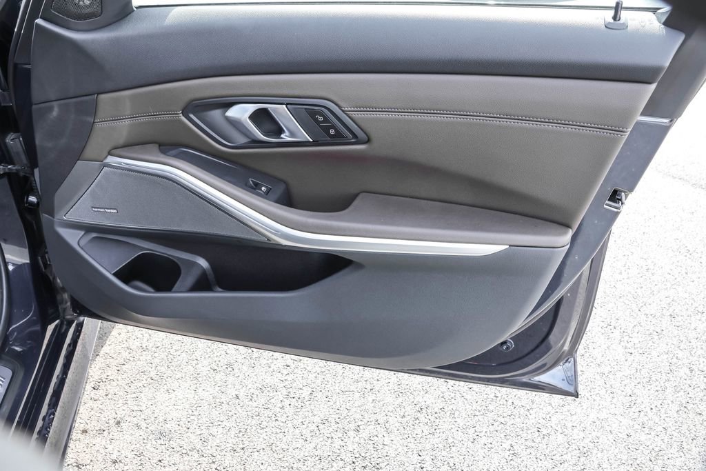 Used 2024 BMW 330e xDrive image 42