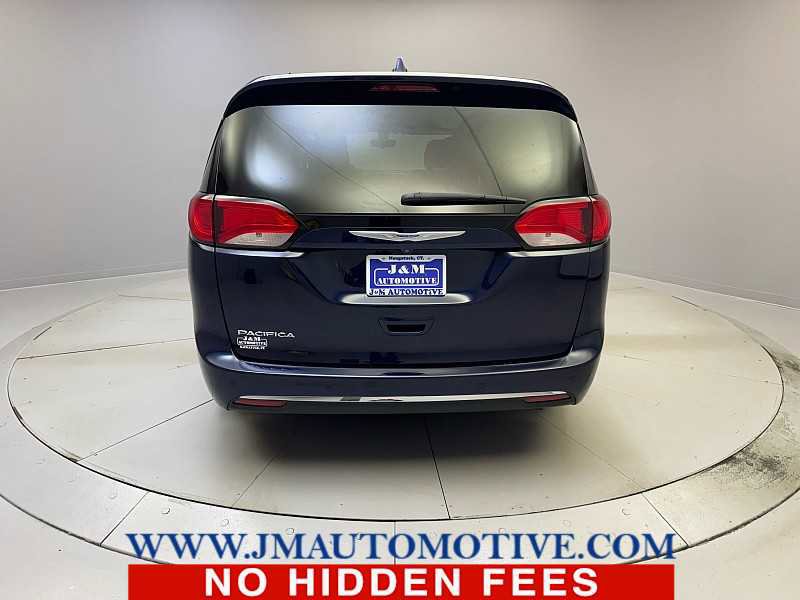 Used 2018 Chrysler Pacifica Touring Plus FWD image 4