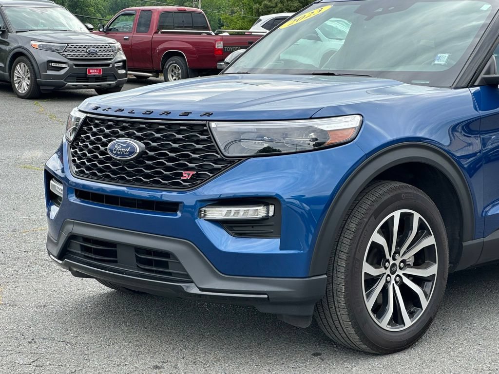 Used 2023 Ford Explorer ST AWD/4WD image 37
