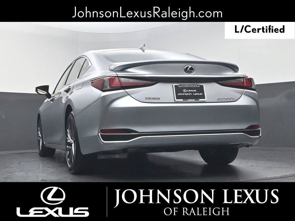 Certified 2024 Lexus ES 300h Ultra Luxury w/ Accessory Package (Z2) FWD image 18