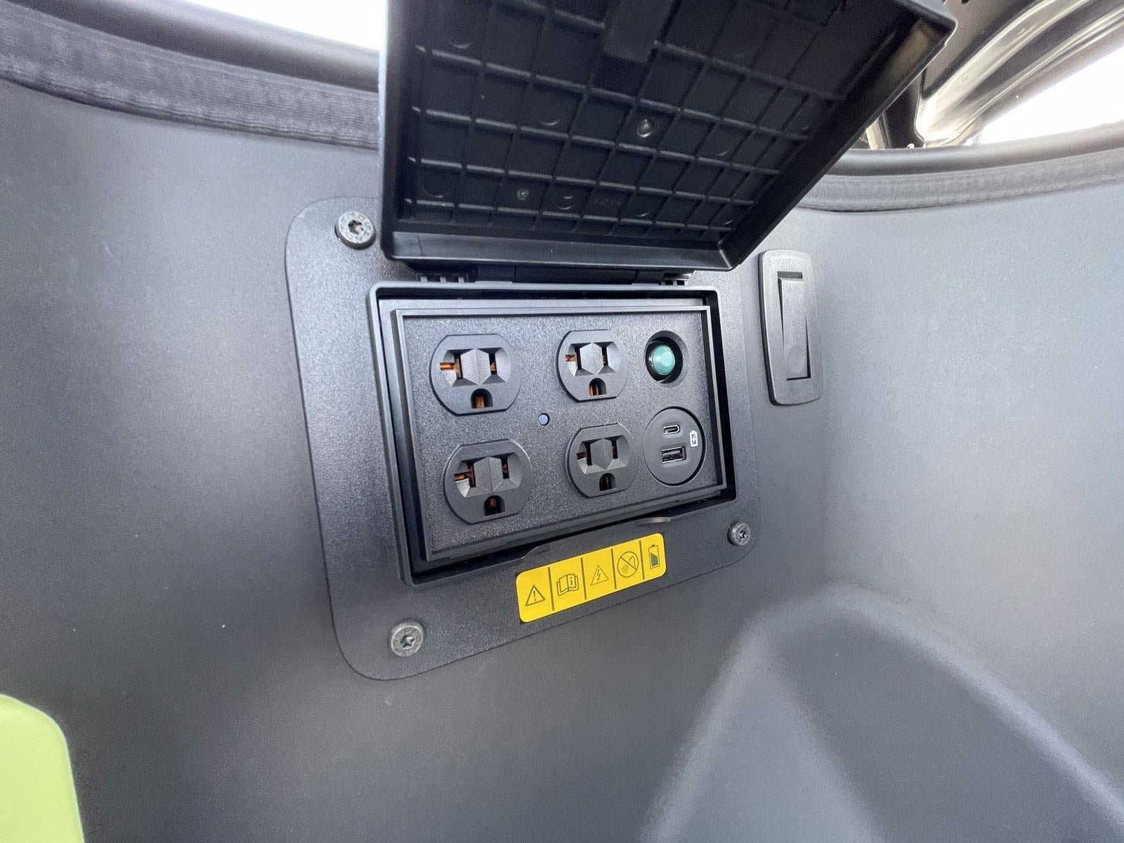 New 2025 Ford F150 Lightning Flash AWD/4WD image 51