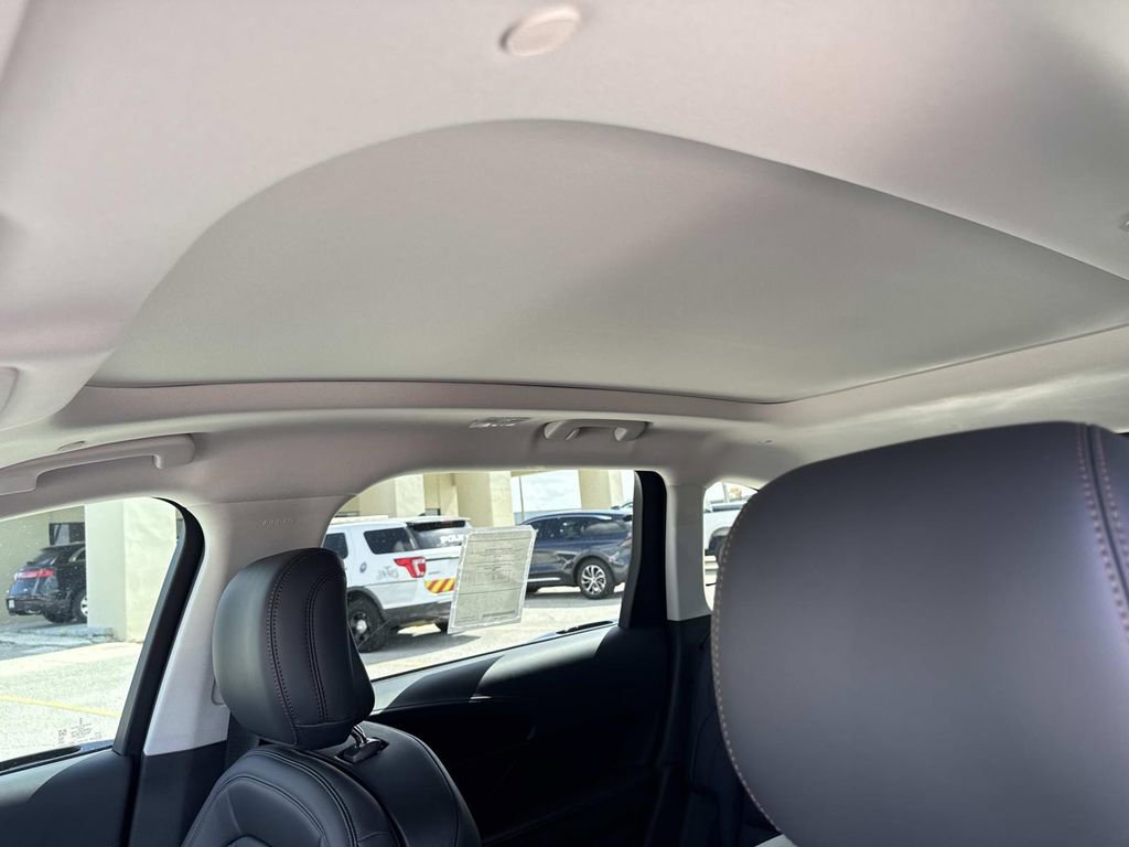 New 2026 Lincoln Nautilus Premier w/ Equipment Group 102A image 33