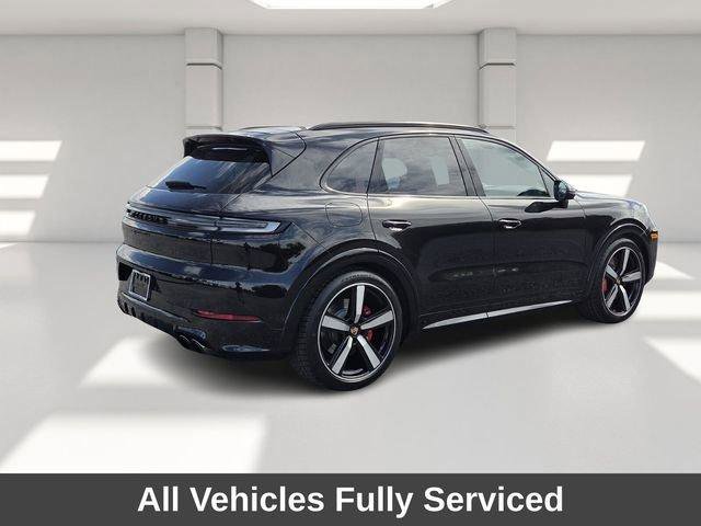 Used 2025 Porsche Cayenne GTS image 5